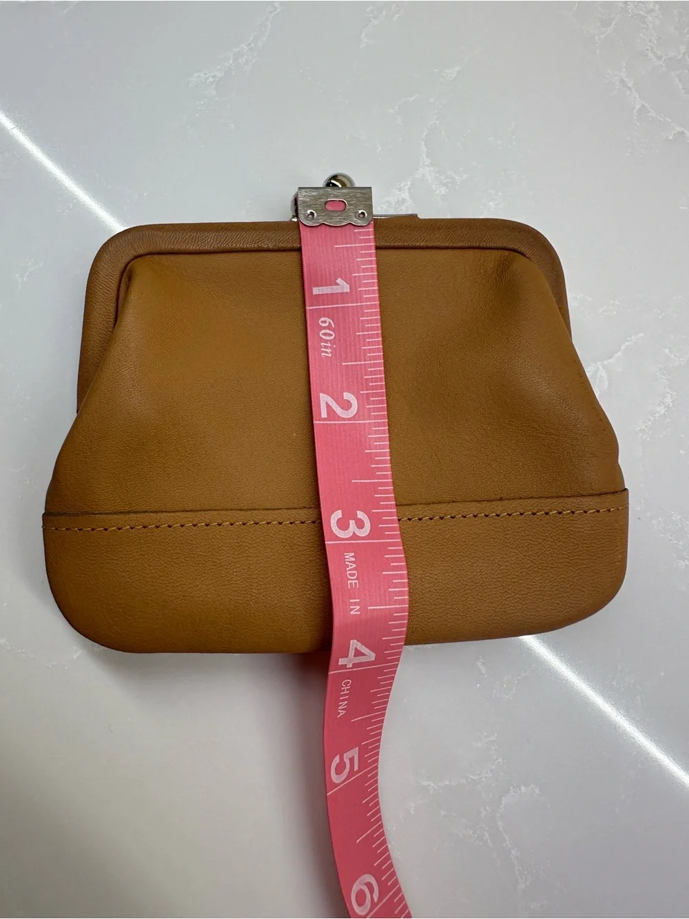 Vintage Coach Kisslock Coin Purse British Tan Leather Style 7155 Outlet Stamp